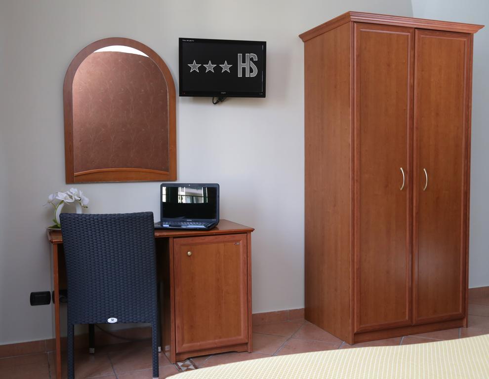 Hotel Stefano A Melito Melito di Napoli Zewnętrze zdjęcie