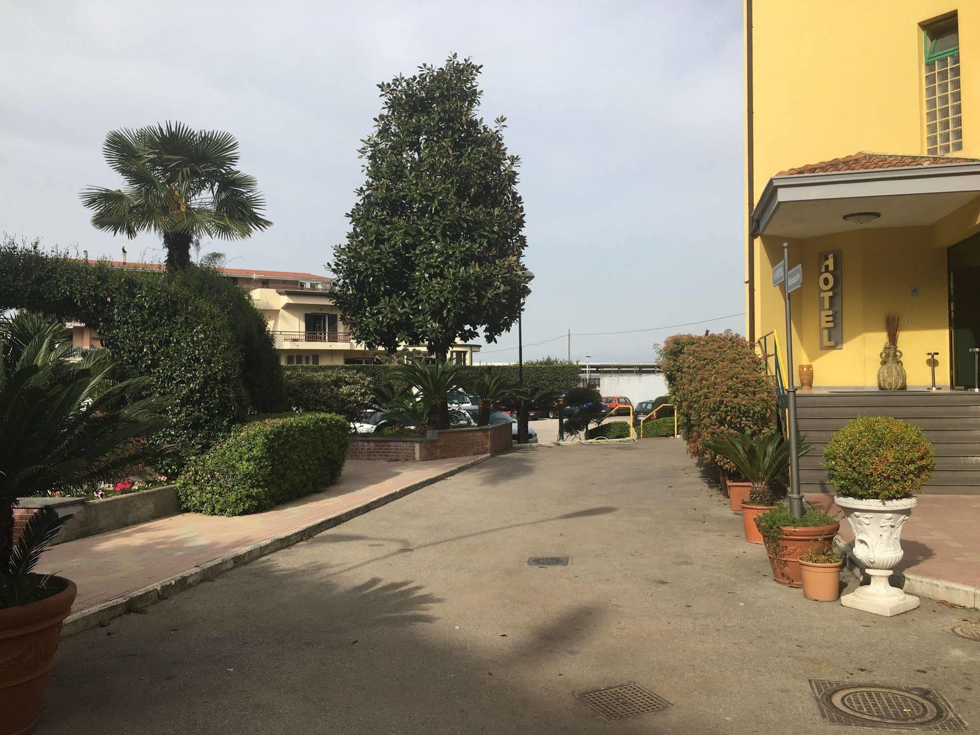 Hotel Stefano A Melito Melito di Napoli Zewnętrze zdjęcie